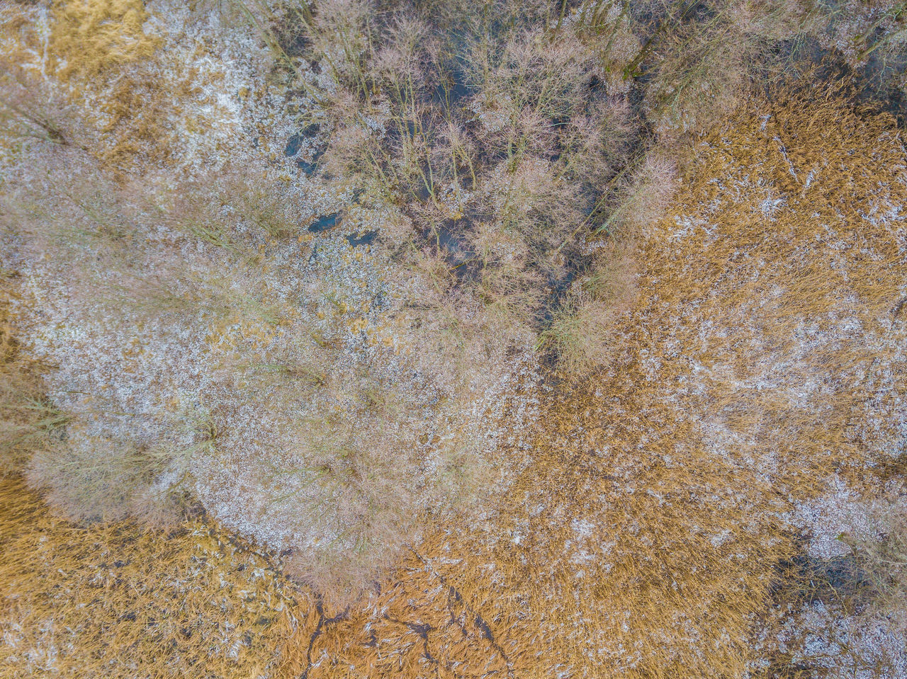 FULL FRAME SHOT OF ROCKS