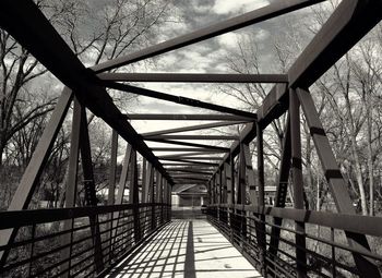 Elevated walkway