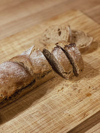 Close-up of bread on cutting board