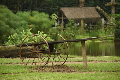 Metallic structure on field