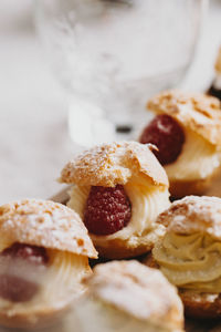 Mini raspberry cakes