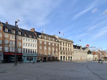 Buildings in city