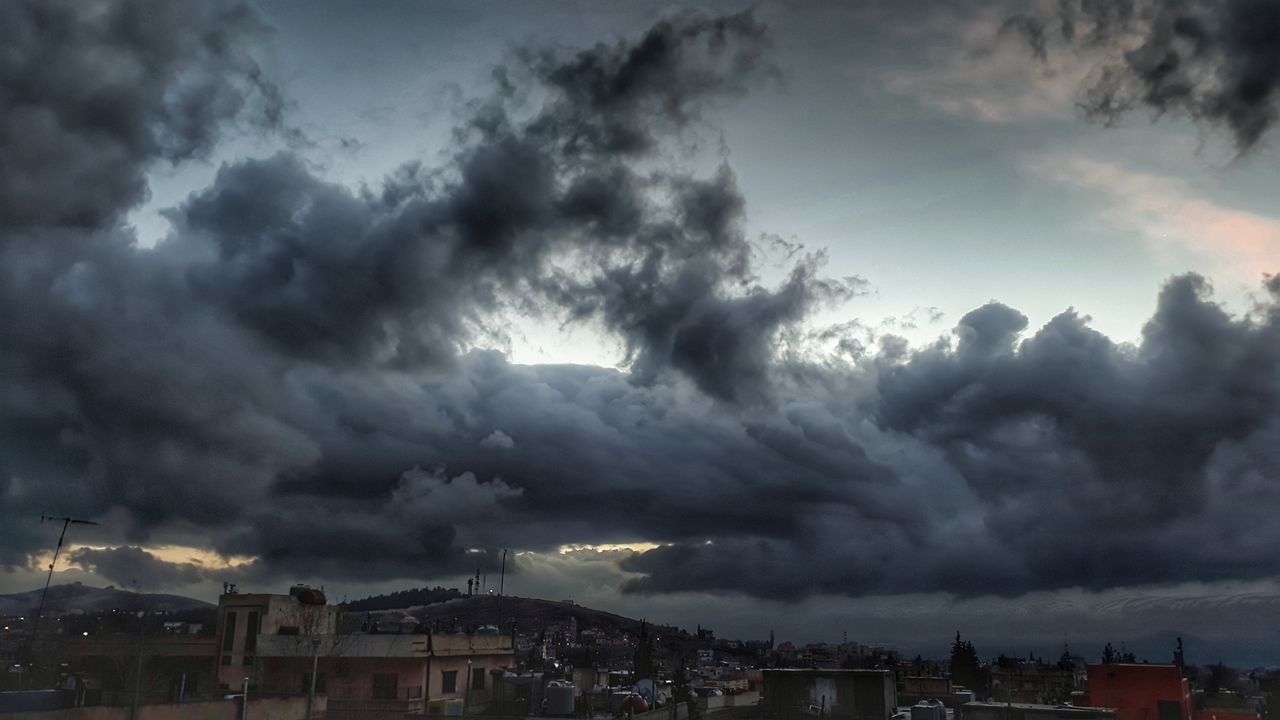 cloud - sky, sky, storm cloud, city, weather, architecture, cityscape, thunderstorm, lightning, building exterior, outdoors, nature, storm, no people, dramatic sky, built structure, beauty in nature, forked lightning, day