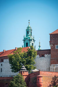 View of the beautiful royal castle at wawel in krakow. 