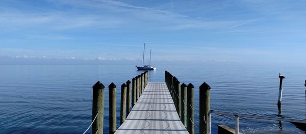 A perfect day in cedar key florida. perfect blend of blue horizon where the water meets the sky.