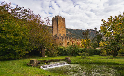 Old ruins against sky
