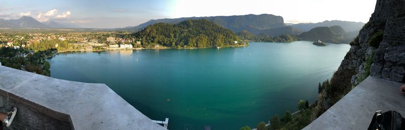 Panoramic view of lake and mountains against sky