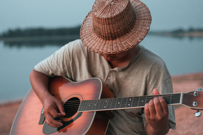 Man playing guitar