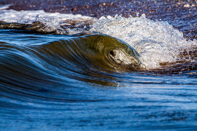 Close-up of breaking waves