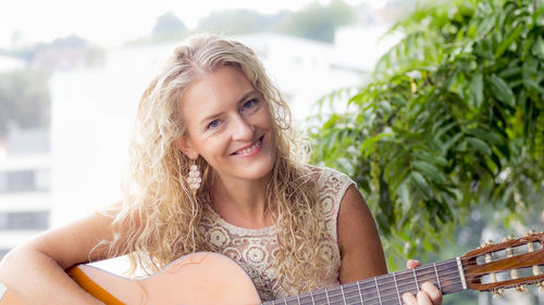 Portrait of a smiling young woman