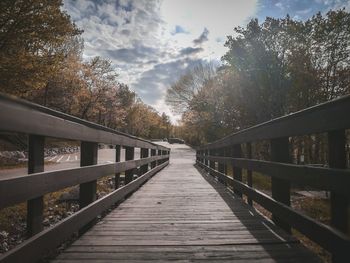 Perspective shot a bridge in rib eye mountain