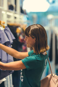 Side view of woman looking away