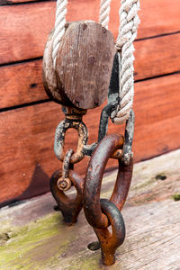 Close-up of rope tied on metal