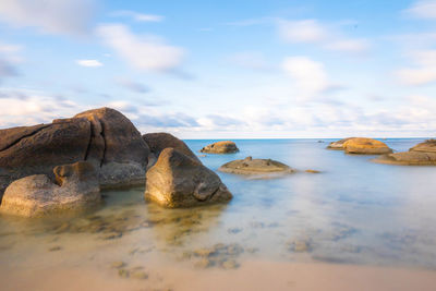 Long exposure shot of sea and the rocks on the beach in koh samui.