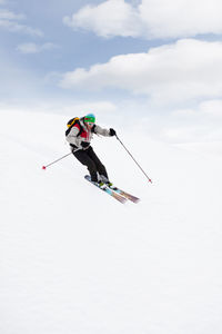 Man skiing