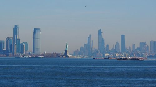 Miss liberty and manhattan