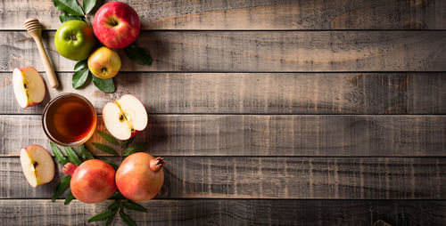 Directly above shot of apples in container on table