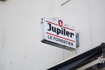 Close-up of jupiter le forestier sign