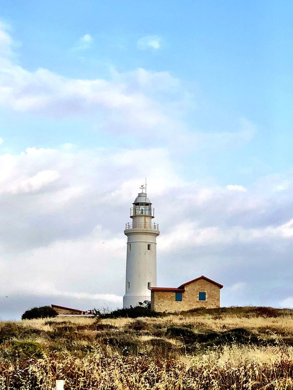 LOW ANGLE VIEW OF LIGHTHOUSE AGAINST SKY