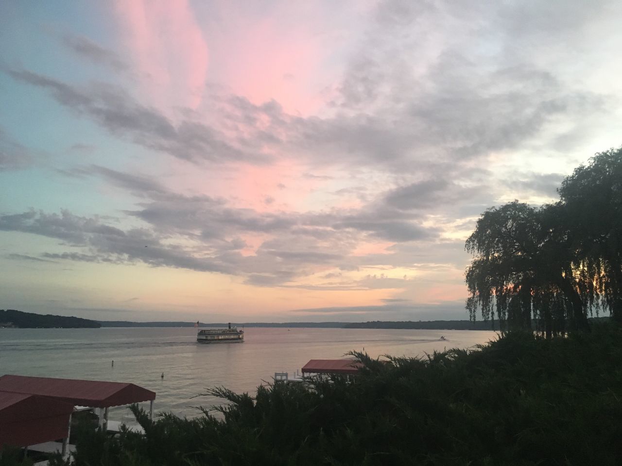 SCENIC VIEW OF SEA AGAINST SUNSET SKY