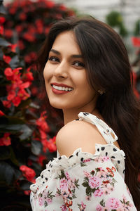 Portrait of beautiful woman smiling