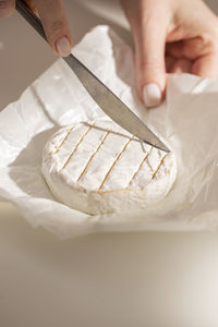 Cooking baked brie cheese for dinner