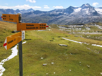 Hikking sign in the swiss alps