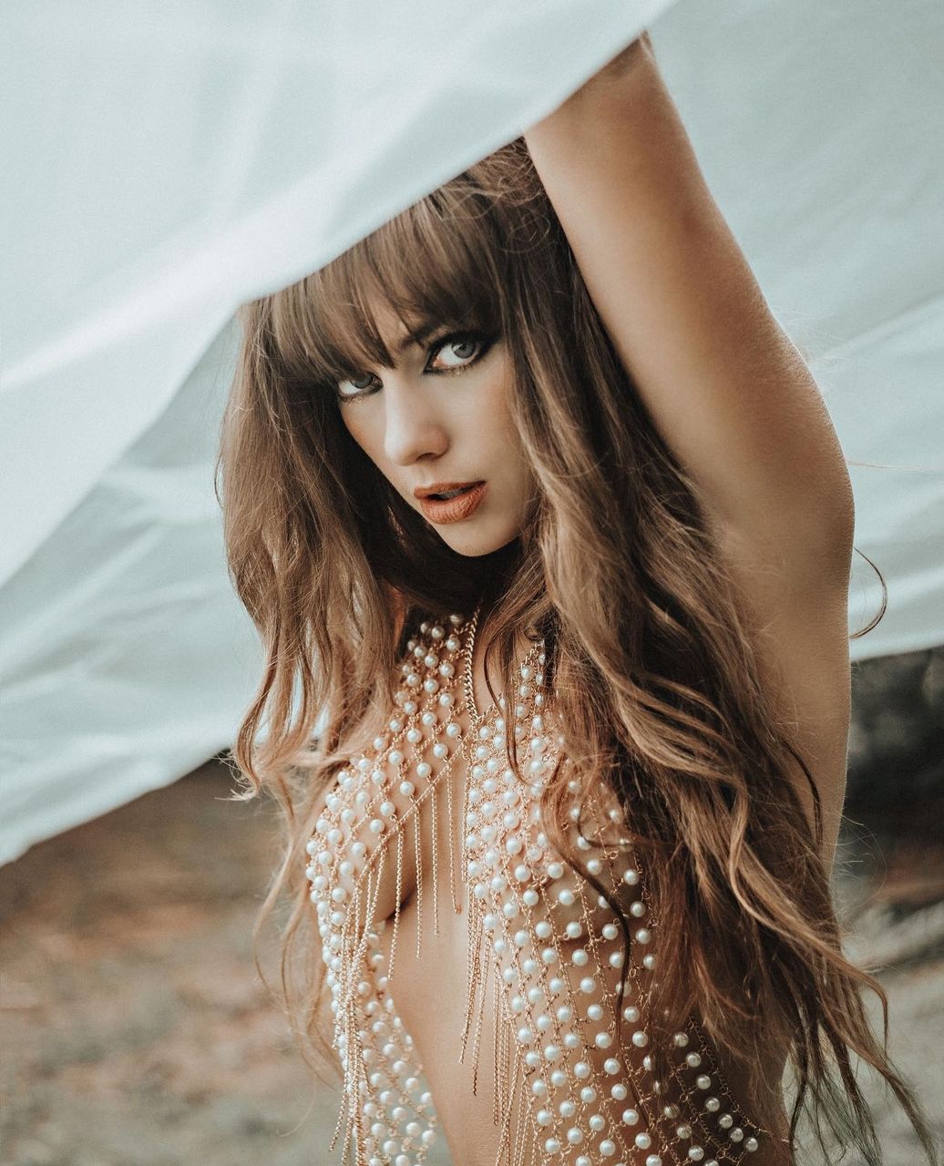 one person, long hair, women, hairstyle, young adult, adult, portrait, human hair, fashion, brown hair, clothing, photo shoot, blond hair, looking at camera, dress, waist up, female, nature, looking, front view, indoors, lifestyles, glamour, elegance, arts culture and entertainment, limb