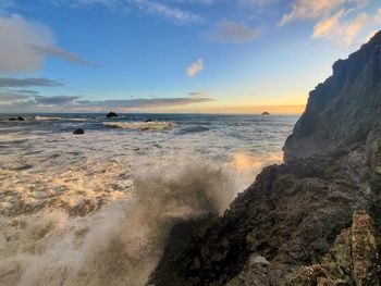 Wave crash