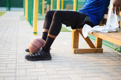 Portrait of the black man with the basketball