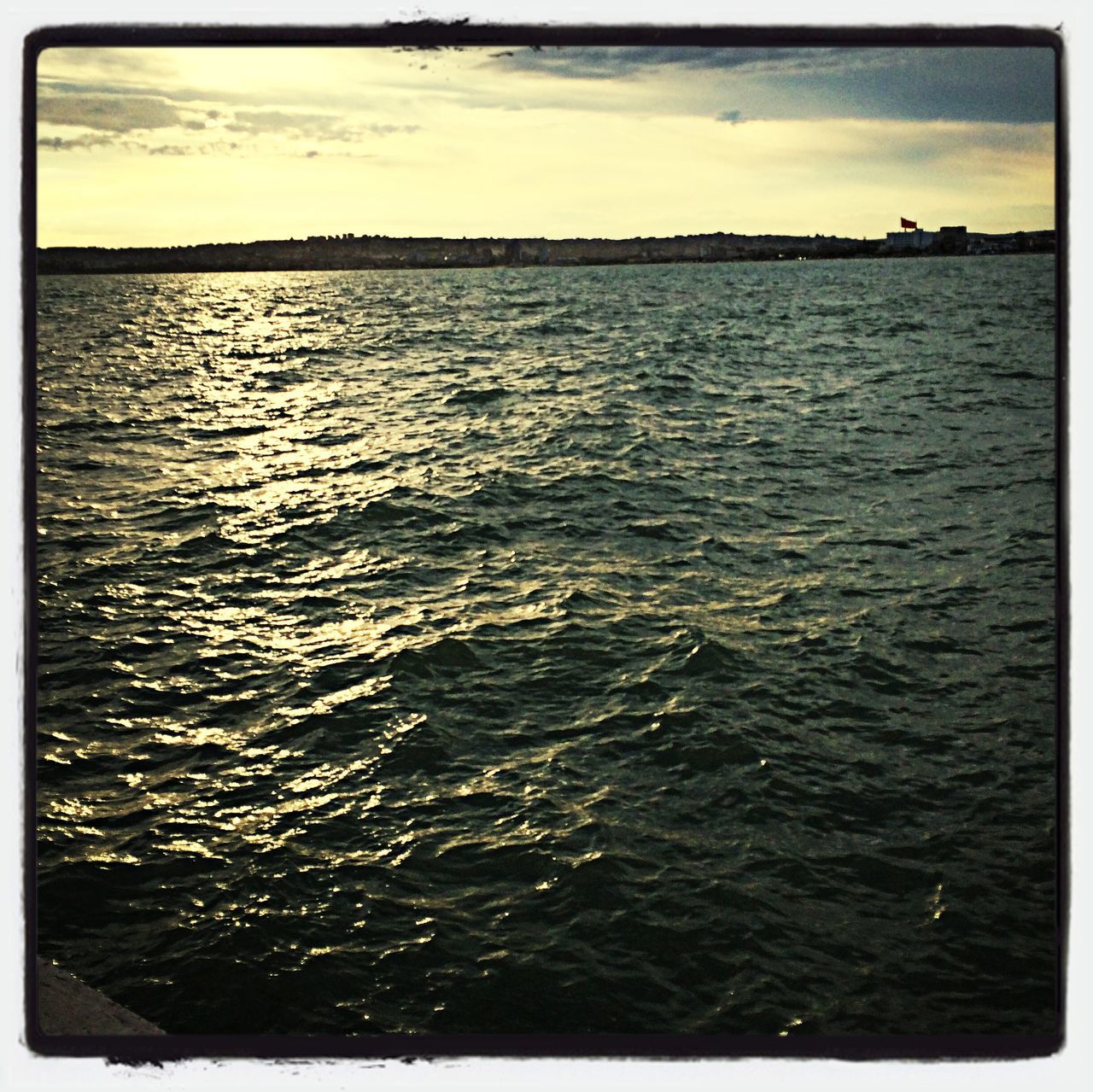 transfer print, water, auto post production filter, waterfront, rippled, sea, scenics, tranquil scene, tranquility, beauty in nature, sky, nature, idyllic, sunset, reflection, outdoors, no people, horizon over water, cloud - sky, seascape