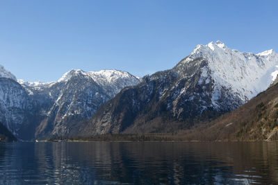 Lake königssee in berchtesgaden national park, bavaria, germany in autumn