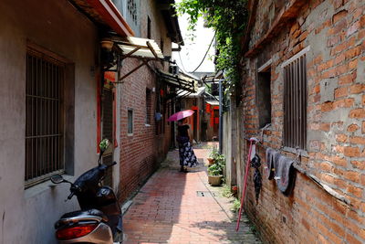 Narrow alley in city