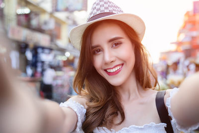 Portrait of a beautiful young woman