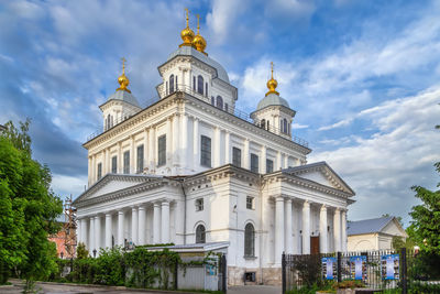 Kazan cathedral in yaroslavl historical center, russia