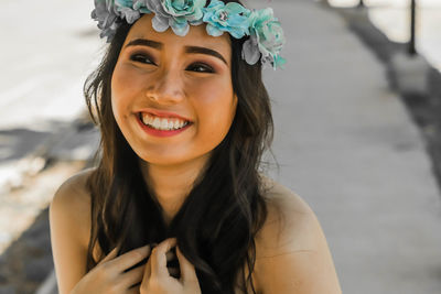 Portrait of a smiling young woman