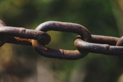 Close-up of rusty chain