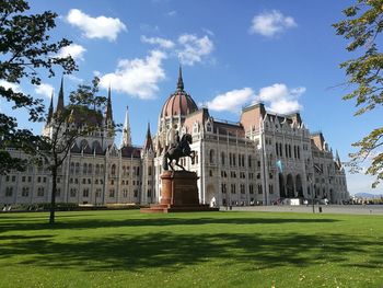 Panorama at the hungarian parliament on a sunny day with clear sky