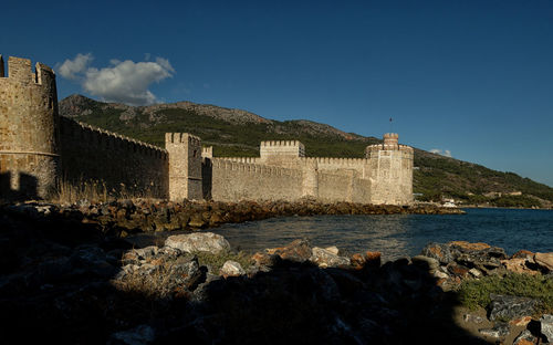 View of fort against sky