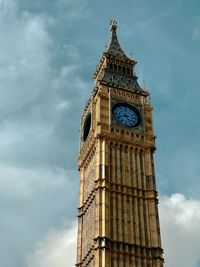 Low angle view of big ben against sky