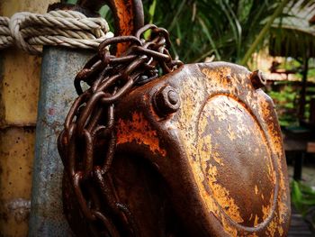 Close-up of rusty chain