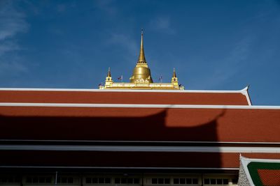 Wat srakesa and golden mountain in bangkok