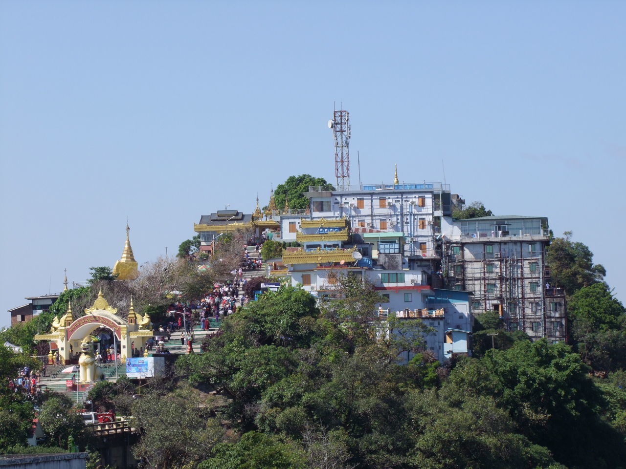 Mount kyaiktiyo