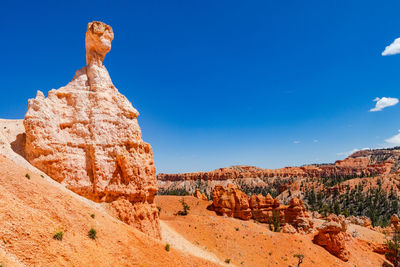 Striking rock formation on queens garden trail in the worth seeing bryce canyon national park, usa