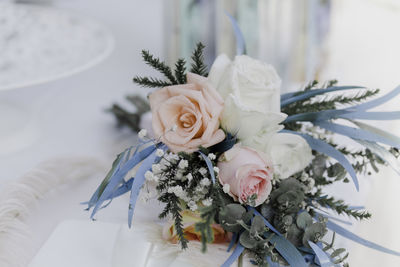 Close-up of white rose bouquet