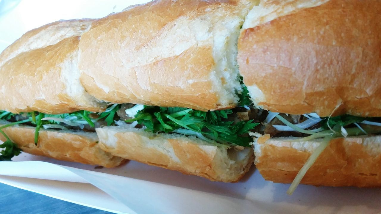 Grilled beef baguette