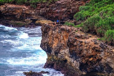 Stream flowing through rocks