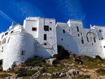 Old ruins against sky