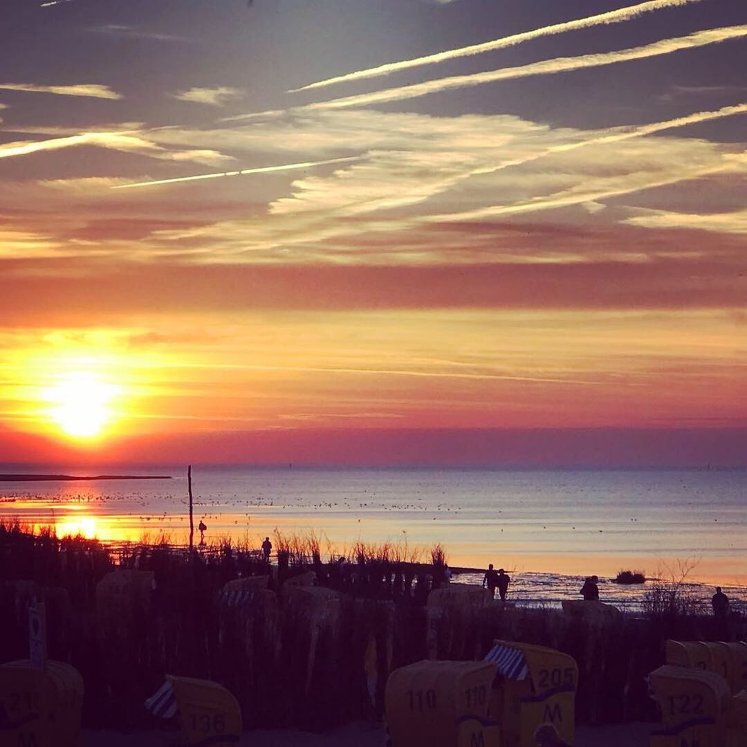 PANORAMIC VIEW OF SEA AGAINST SUNSET SKY