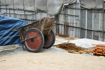 Abandoned truck against wall